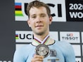 “Hopelijk kunnen we onze titel verlengen”: Fabio Van den Bossche kijkt na zilver in omnium uit naar ploegkoers met Lindsay De Vylder