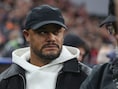 Allicht door oververmoeidheid: Vincent Kompany naar ziekenhuis afgevoerd nadat hij in elkaar zakt op veld