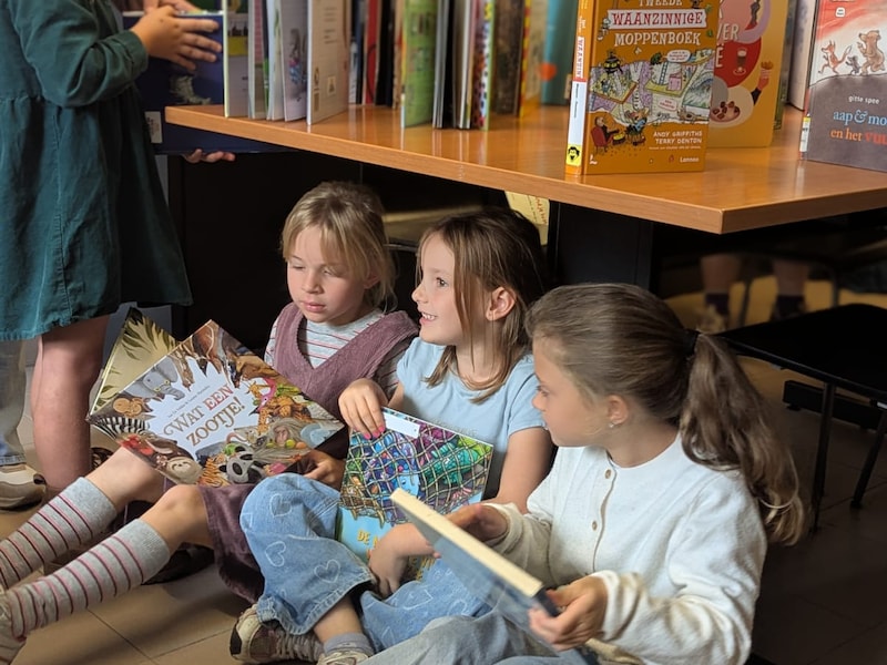 Bib op school breidt uit naar De Groeituin in Schriek en Grootlo: “Willen leerlingen alle kansen geven om te lezen”