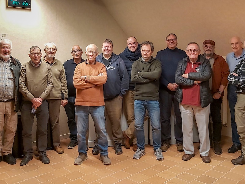 Fotografenvereniging Roosdaal viert tienjarig bestaan met tentoonstelling: “Meer dan honderd beelden op groot scherm”