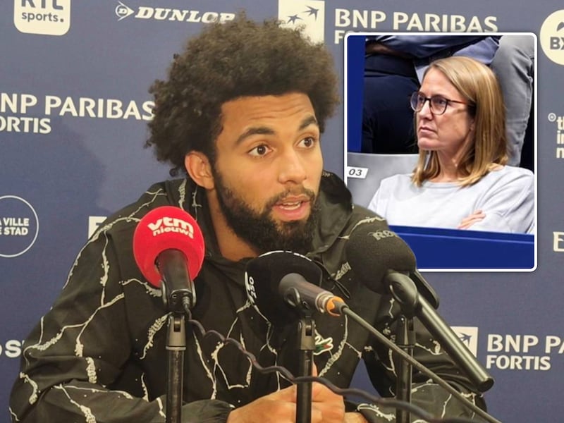 KIJK. Hij verontschuldigt zich zelfs bijna: zo verbaasd reageert Arthur Fils als hij hoort dat Justine Henin net achter hem zat