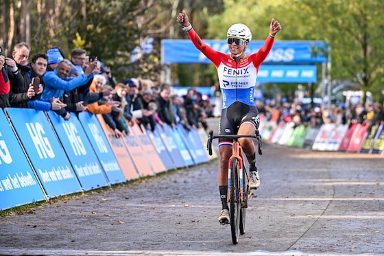 De fans zagen hem graag komen: Remco Evenepoel tekent present op ...