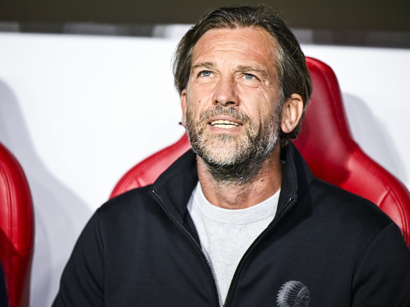 “Het wordt limiet richting zondag”: AA Gent-coach Rik De Mil over blessures Michel-Ange Balikwisha en Josué Vergara