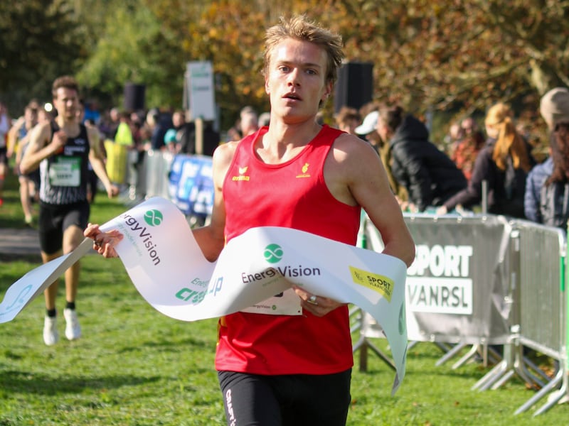 Tibaut Vandelannoote wint korte cross in Roeselare: “Ik ben enorm ambitieus”