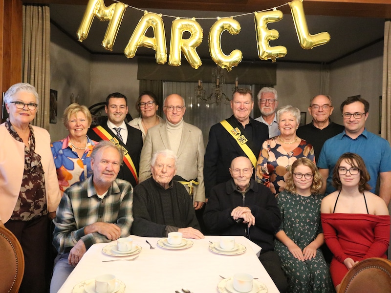 Op zijn 87ste kreeg Marcel een tandemsprong cadeau, nu viert hij zijn 101ste verjaardag