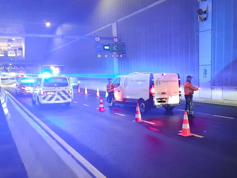 Dronken bestuurder loopt maar liefst twee keer tegen de lamp tijdens politiecontrole in zone Rivierenland