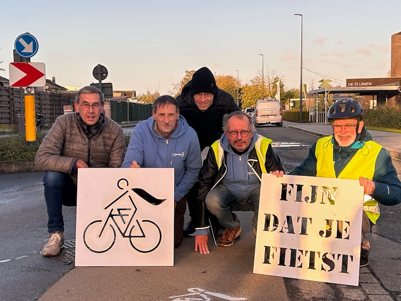 Fietsersbond van Diksmuide wil van parkeerstroken bij sporthal een fietspad maken
