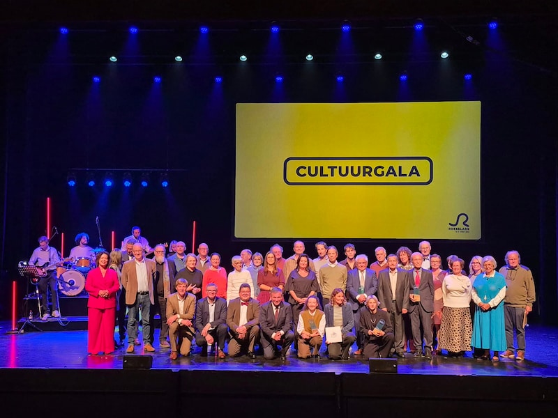 Van Cultuurbelofte tot Constantijn Rodenbachprijs: Roeselare zet culturele vrijwilligers en smaakmakers in de bloemetjes tijdens Cultuurgala