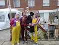 Emmanuel en Isaura houden zó van Halloween dat ze een spookhuis maakten van hun voortuin en garage