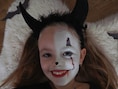Alissia toont haar griezeligste outfit voor Halloween in Ninove