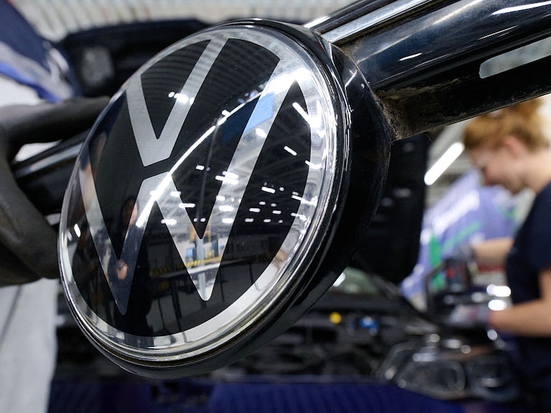 Crisis bij grootste automaker van Europa: Volkswagen slikt verlies van bijna zes miljard in drie maanden