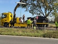 Zware crash in Grotenberge: motorblok van auto komt op rijbaan terecht