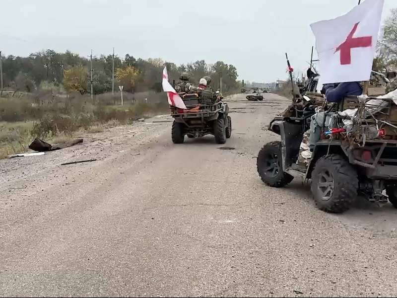 Ontmijning van route naar uitgehongerde Oekraïense frontstad Olesjky voltooid, humanitair konvooi klaar voor vertrek