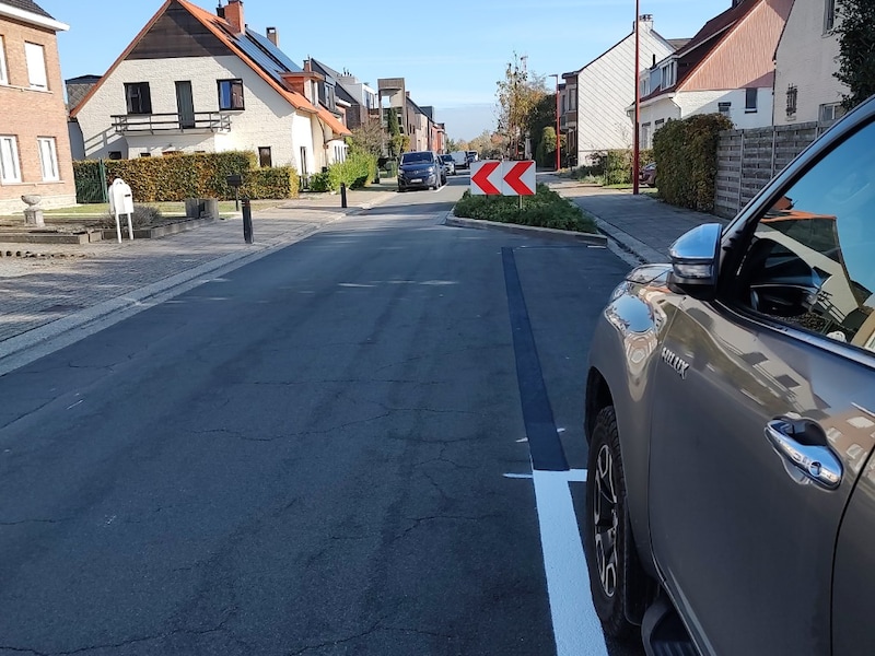 Parkeervakken in Molenstraat worden herschilderd: Lint verwerkt opmerkingen van bewoners