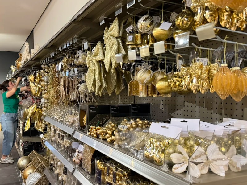 AVA opent tijdelijke kerstwinkel aan Anspachlaan in Brussel
