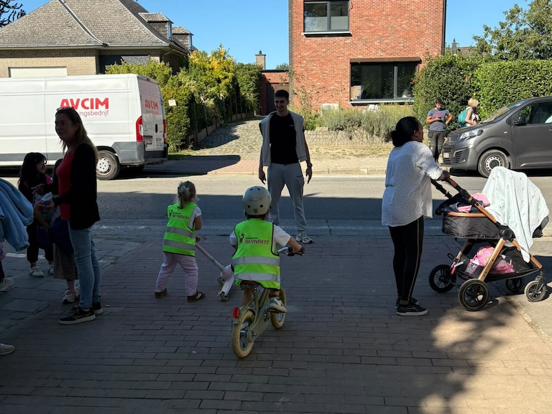 Geen veilige oversteekplaats aan Reynaertschool in Kruibeke: “School zelf verantwoordelijke voor veiligheid rond werf”