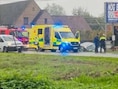 Bestuurder (71) in levensgevaar nadat hij onwel wordt en in gracht belandt in Lochristi: “Ook passagier gewond”