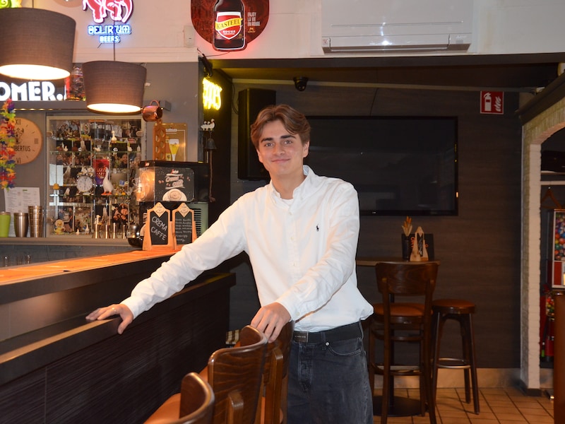 HLN-lezers verkiezen Lars (20) tot beste cafébaas van Vlaanderen