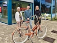 Claire wint de elektrische fiets met fietsbingo langs vernieuwd West-Vlaams fietsnetwerk