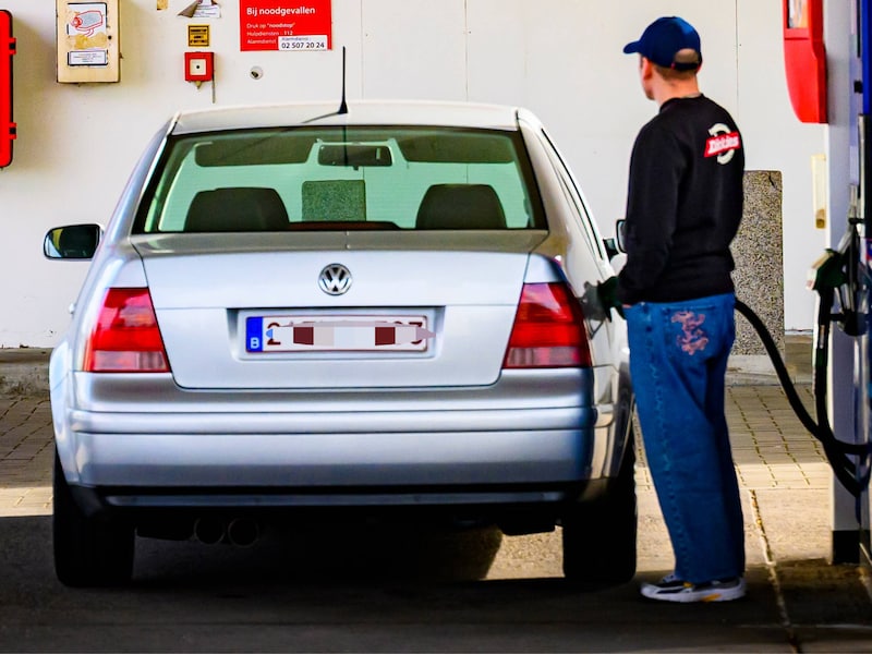 “Zonder veel moeite tot 10 euro op een volle tank besparen”: dankzij deze 5 tips kan je toch nog wat goedkoper diesel tanken