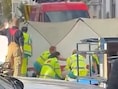 Arbeider levensgevaarlijk gewond nadat hoogtewerker kantelt bij het lossen van vrachtwagen in Gent