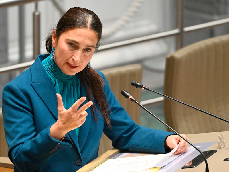 “Demir haalt geld uit zakken van zorgpersoneel”: ABVV hekelt afbouw van aanmoedigingspremie in social profit