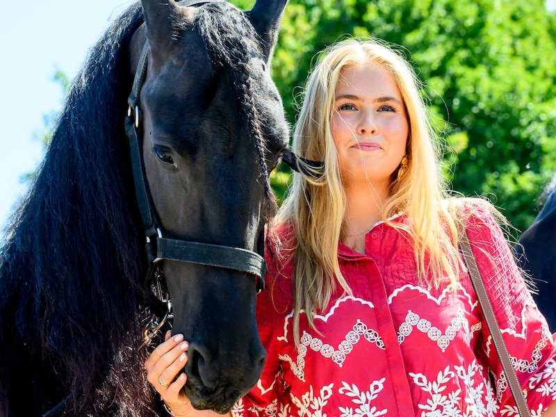 “Op mijn paard ben ik even ‘gewoon Amalia’, niet de kroonprinses”: prinses van Oranje heeft een diepe liefde voor de paardensport