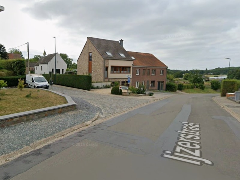 Gemeenteraadsleden buigen zich over het verleggen van de gemeentegrens in de IJzerstraat: “We gaan niet plots minder inwoners hebben”