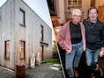Kunstenaar Rik (65) en zijn vrouw Vera (62) stellen hun ecologisch droomhuis open voor nieuwsgierigen: “De ervaring is onbeschrijflijk”