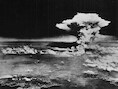 De Verenigde Staten dropten op 6 augustus 1945 een atoombom op de Japanse stad Hiroshima.
