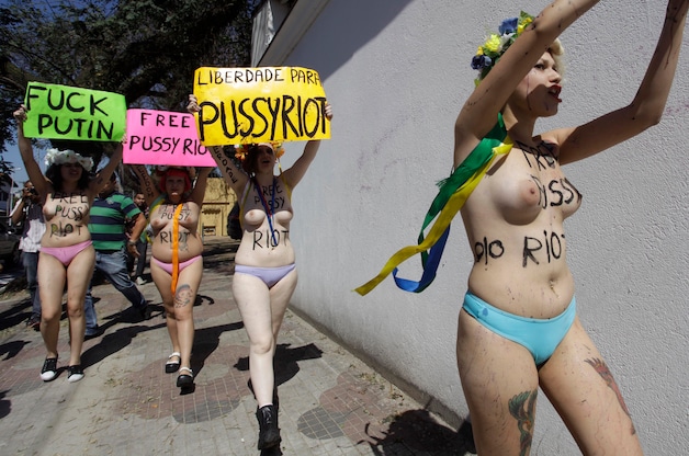 Het is niet de eerste keer dat Femen het op Poetin gemunt heeft.