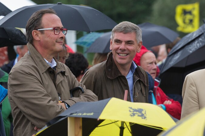 VB-kopstukken Bruno Valkeniers (L) en Filip Dewinter (R).