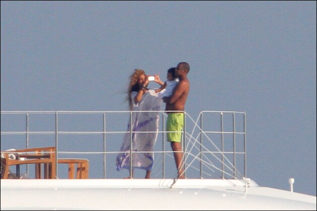Beyoncé en Jay-Z met dochtertje Blue Ivy