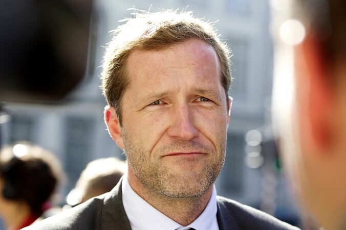 Magnette wil discussiëren over de meerwaardebelasting.