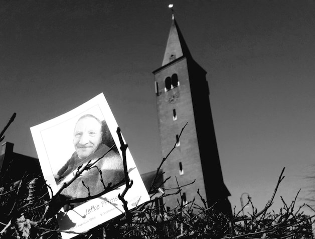 Grobbendonkenaren vormen na begrafenis erehaag voor Jefke Prims: “Hij ...