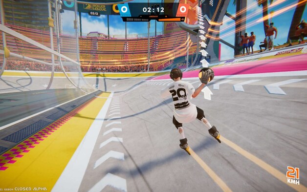 Je staat in 'Roller Champions' zelden alleen voor het doel, zoals hier.