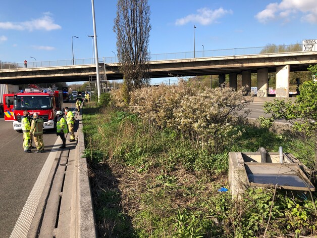 ‘Rookwolk’ blijkt stofwolk: brandweer sluit rijstroken even af op Ring ...