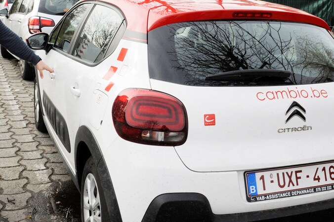 Tijdelijk gratis instap voor Cambio-autodelen | Regio | HLN.be