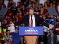 Voormalig president Donald Trump spreekt zijn aanhangers toe in Sarasota, Florida. (03/07/21)