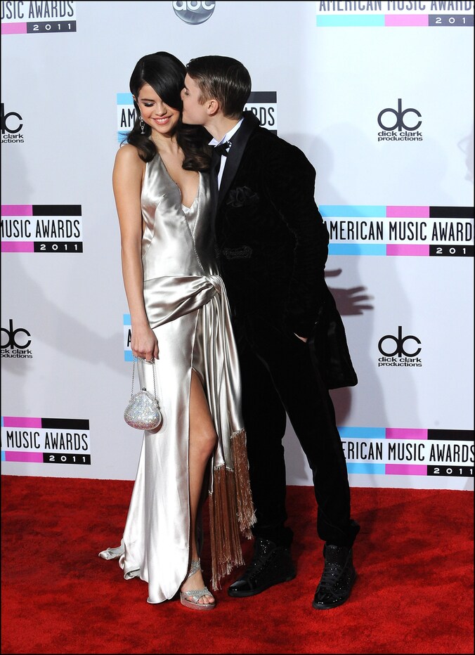 Justin en Selena op de American Music Awards in 2011.