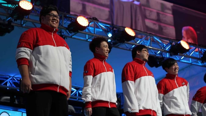 ‘Toyz’ bij Taipei Assassins in 2012. (tweede van links)