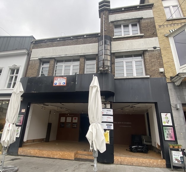 Eethuis Parazaar breidt uit met nieuwe foodshop, feestzaal én ...
