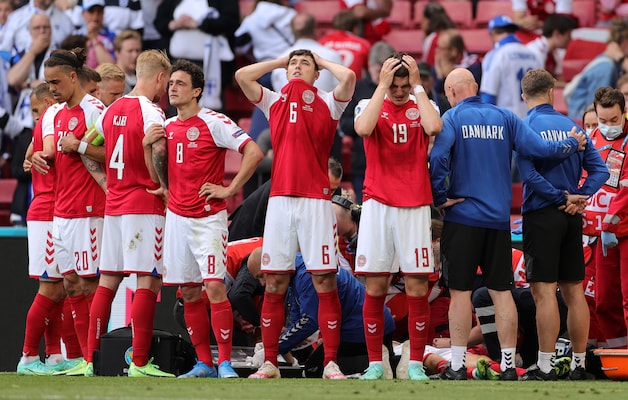 Beelden uit 2021, toen Eriksen tegen Finland in mekaar zakte.