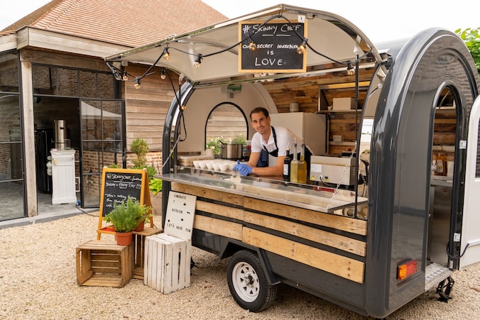 'Skinny Chef' Alexander (30) ging met zijn foodtruck van een ...