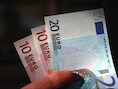 België telt er met 116 financiële instellingen in januari 2014, 24 procent minder sinds 1999.