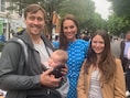Kate en William gaan partycrashen in Londen. Onze landgenoot Niels (34) keuvelde minutenlang met Britse royals: “We zijn toch buren, zei prins William”
