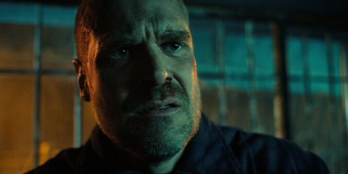 'Stranger Things'-ster David Harbour is blij dat reeks binnenkort ...