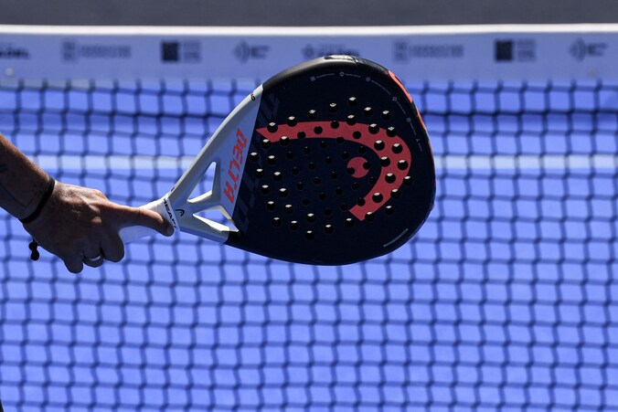 Padel is een van de onderdelen van het racketlon-tornooi.