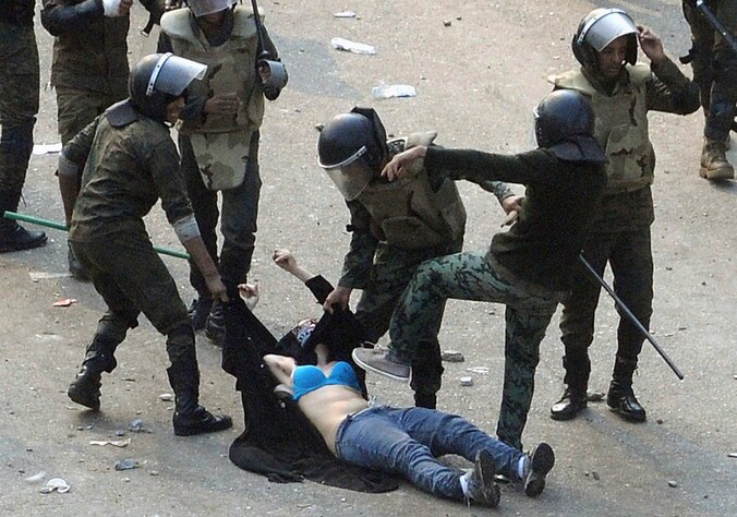 De pijnlijke agressie op het Tahrirplein