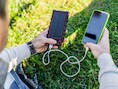 Niets zo vervelend als zonder stroom vallen op een cruciaal moment tijdens een uitstap. Met een degelijke powerbank help je dit probleem de wereld uit.